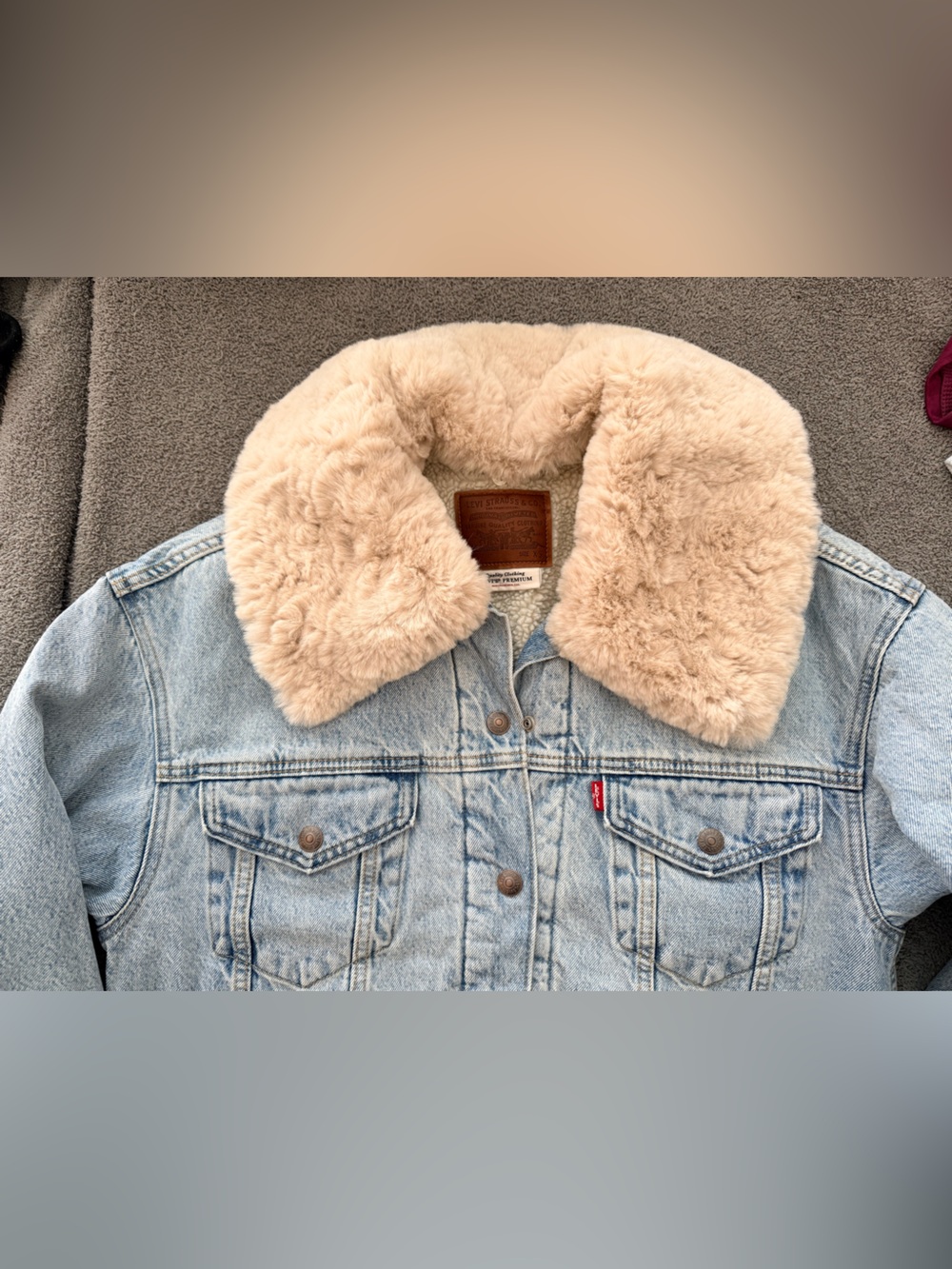 Levi's Light Blue Denim Jacket Sherpa Lined w/detachable fur collar
